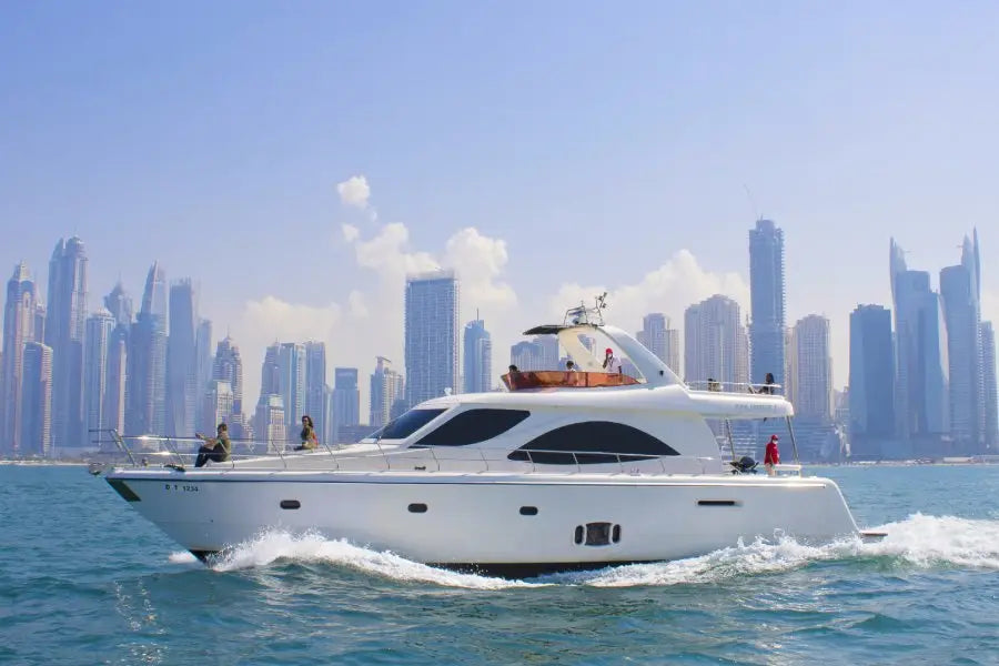 Breakfast Luxury Yacht Tour Dubai 9:00 - 11:00 AM