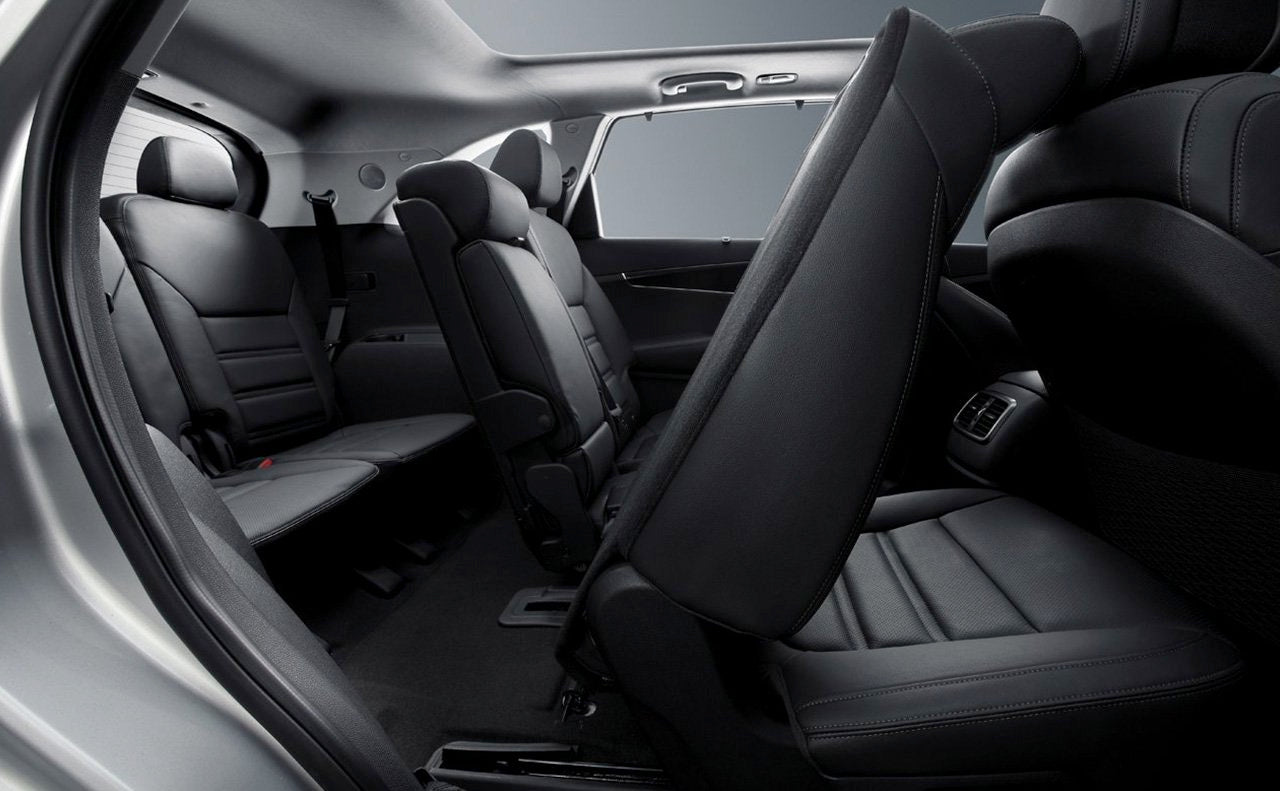 Private Car Rental with Chauffeur (Hourly / Daily)