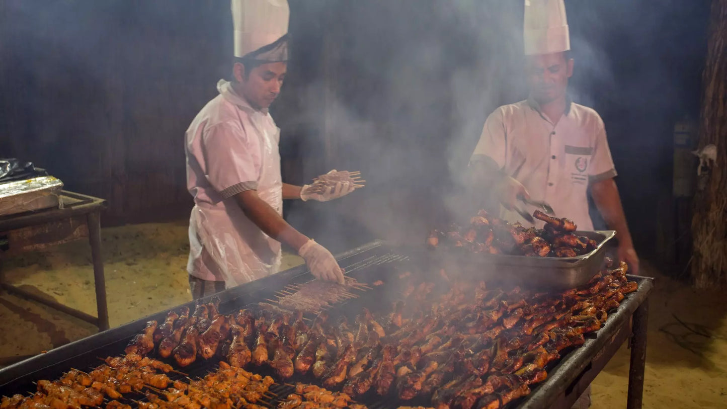 Desert Safari in Dubai + Dinner | Sandboarding | Camel Riding