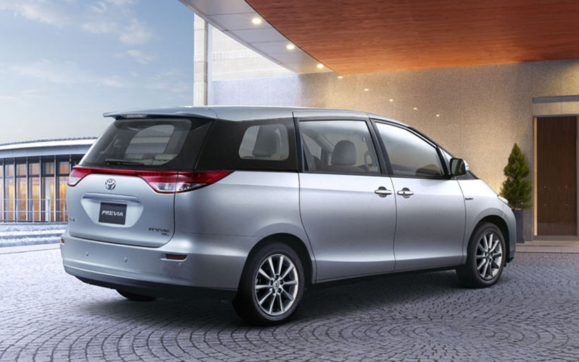 Private Airport Transfers (up to 5 of your guests)