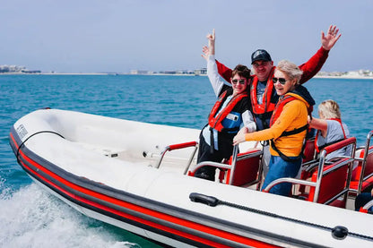 Dubai Speed Boat Sightseeing Tour – 90 Minutes of Thrills