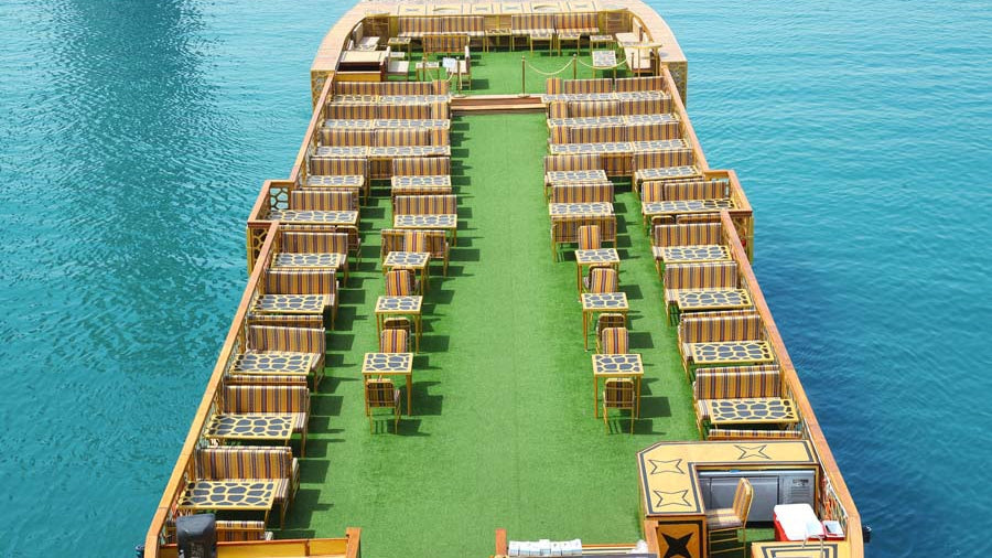 Ocean Empress VIP Dinner Cruise – Upper Deck