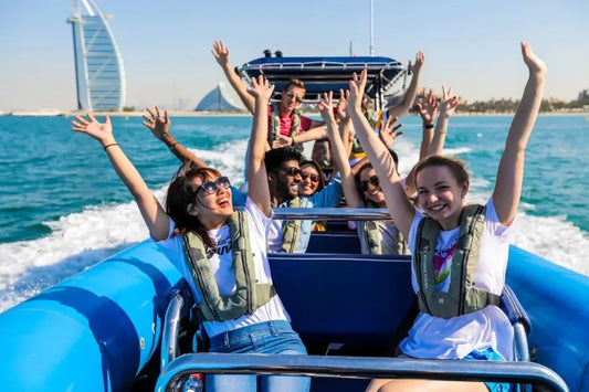 Dubai Speed Boat Sightseeing Tour – 90 Minutes of Thrills