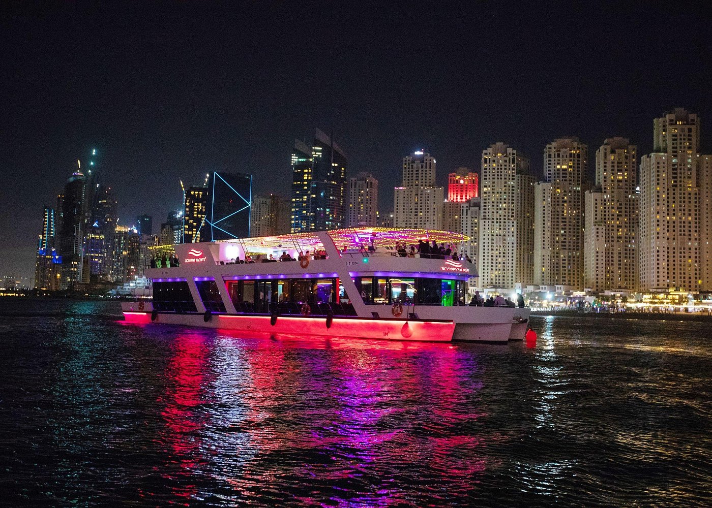 Luxury Dinner Cruise Dubai Marina 8:30 to 10 pm
