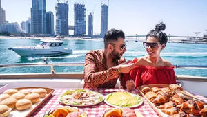 Shared Luxury Yacht Tour with Breakfast or BBQ