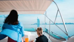 Shared Luxury Yacht Tour with Breakfast or BBQ