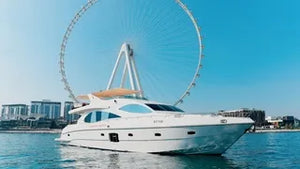 Shared Luxury Yacht Tour with Breakfast or BBQ