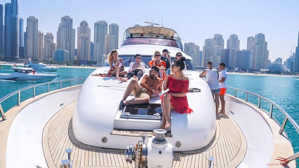 Breakfast Luxury Yacht Tour Dubai
